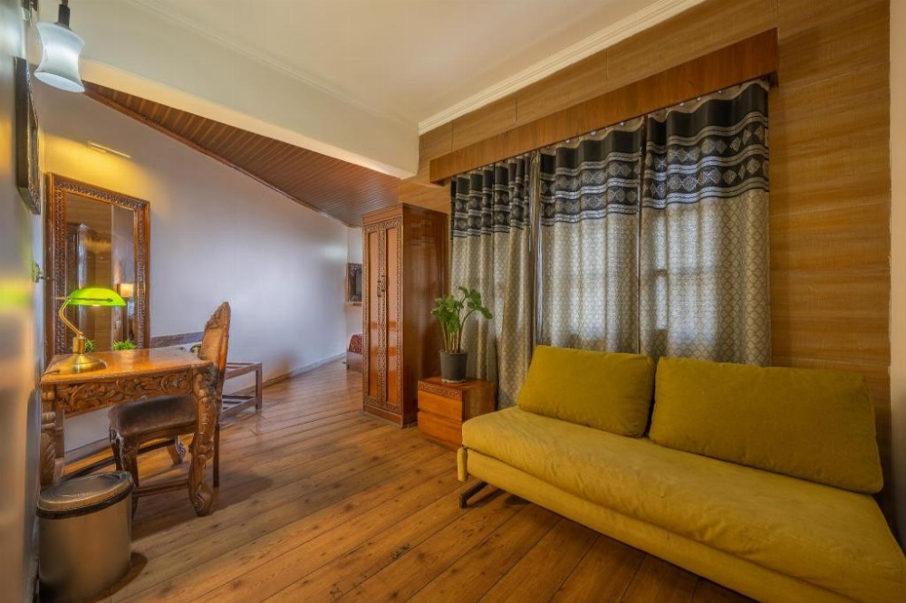 Room image 4