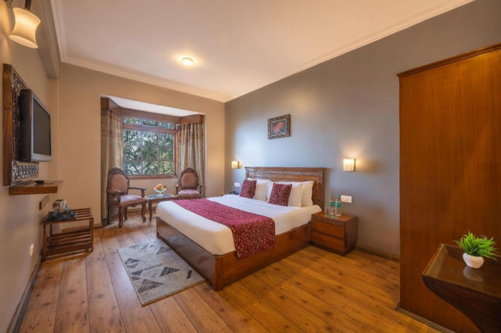 Deluxe Room with Valley View