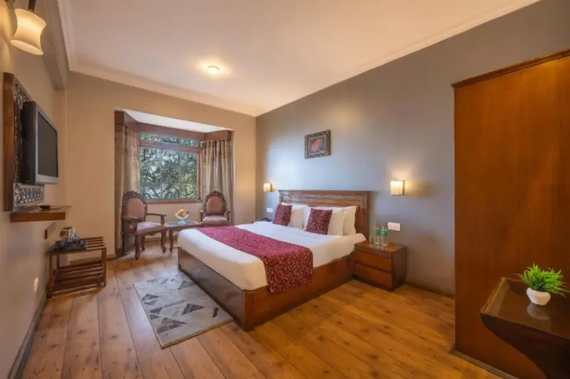 Deluxe Room with Valley View